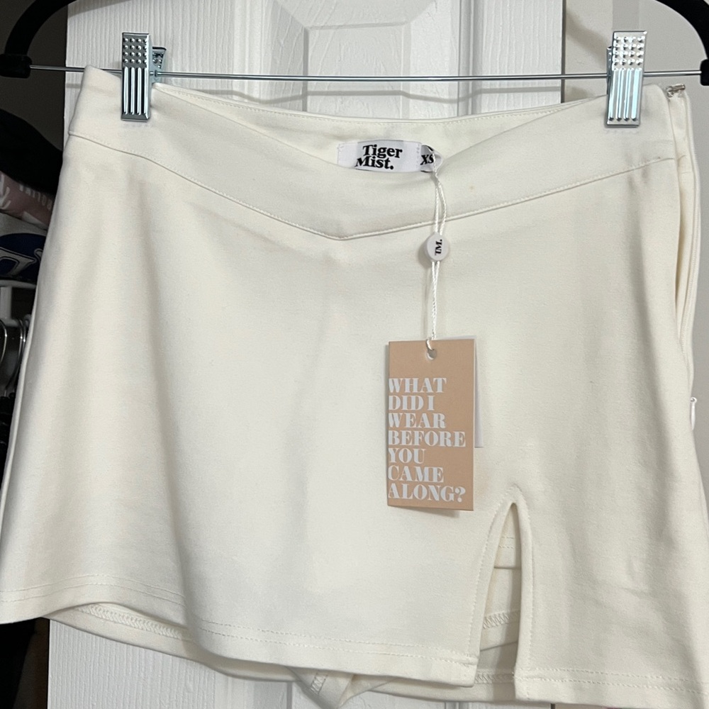 Tiger Mist white mini skirts NWT